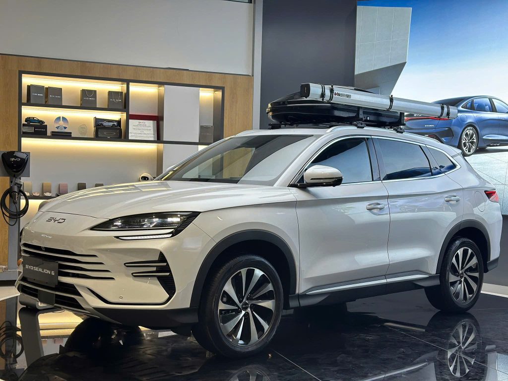 BYD SEALION 6