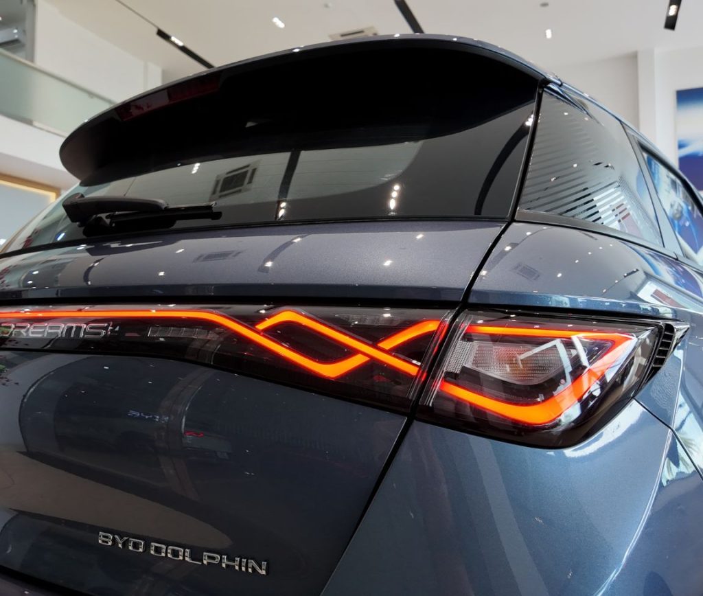 ngoai-that-byd-dolphin-2026